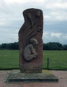 Skulptur „6. Tag der Schöpfung“ von Norbert Pierdzig, Petershörn, in Varel