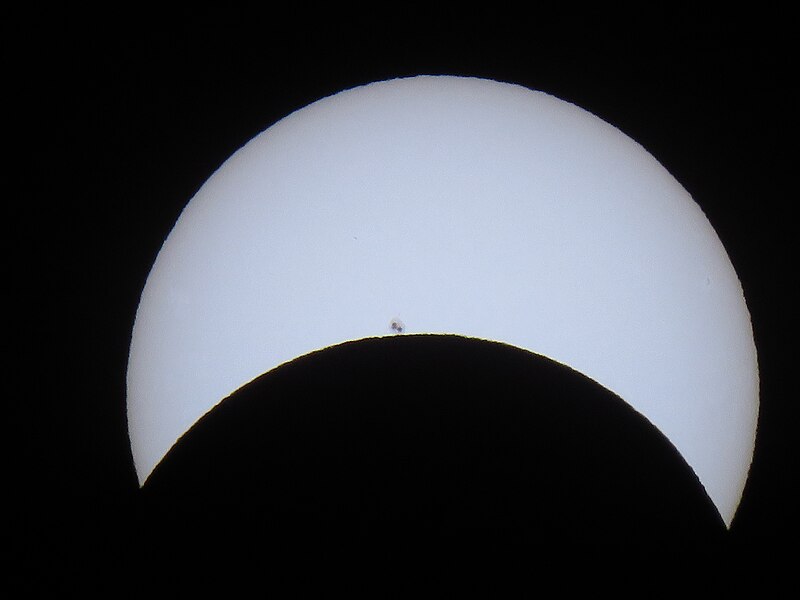 File:Solar eclipse apr 8 2024 santa ana ca.jpg