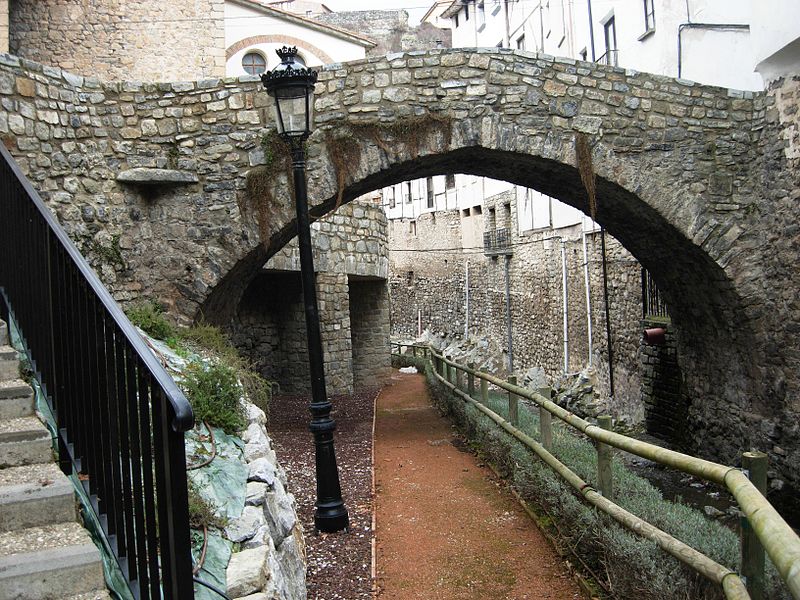 File:Soto en Cameros - Puente del barranco de los Aidos.JPG