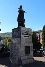 Statuia Mihail Kogalniceanu.JPG