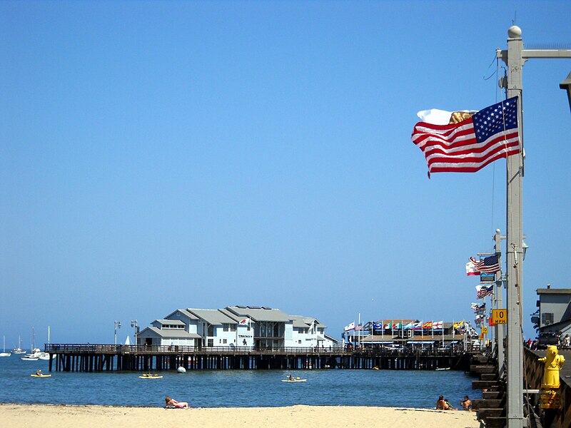 File:Stearns Wharf - D Ramey Logan.jpg