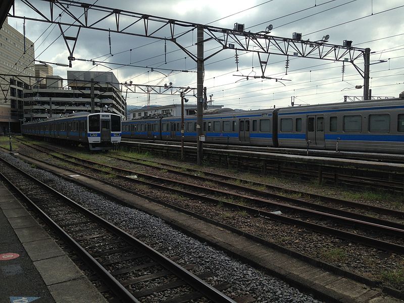 File:Storage track of Nagasaki Station.JPG