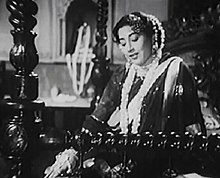 Sumitra Devi in the song sequence Koto Sadhanay Peyechi Tomay Sumitra Devi in Saheb Bibi Golam (1956).jpg