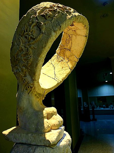 File:SunClockAtBurdurMuseum.jpg