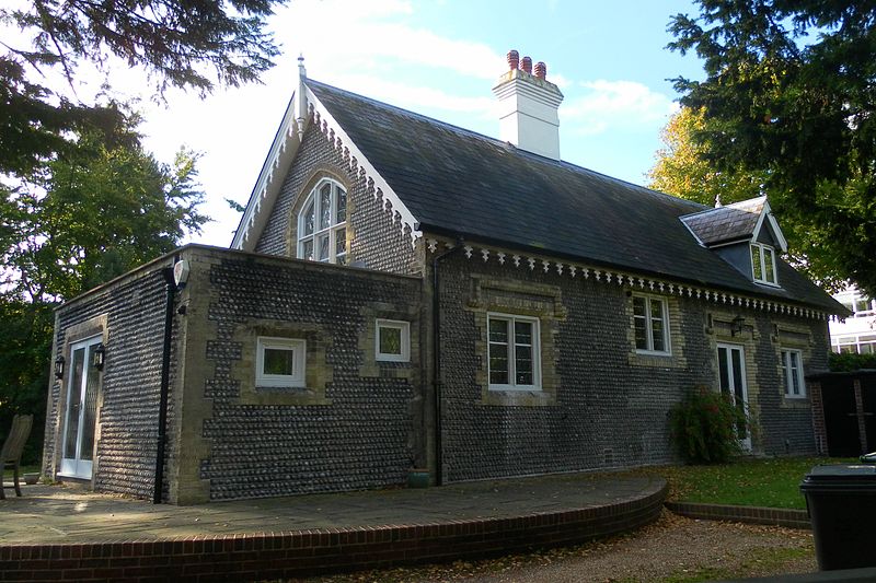 File:The Cottage, Granville Road-Meads Road Junction, Meads, Eastbourne (NHLE Code 1043648) (October 2012).jpg