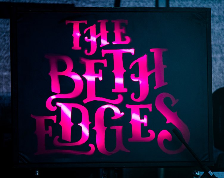 File:The beth edges (1 von 36).jpg