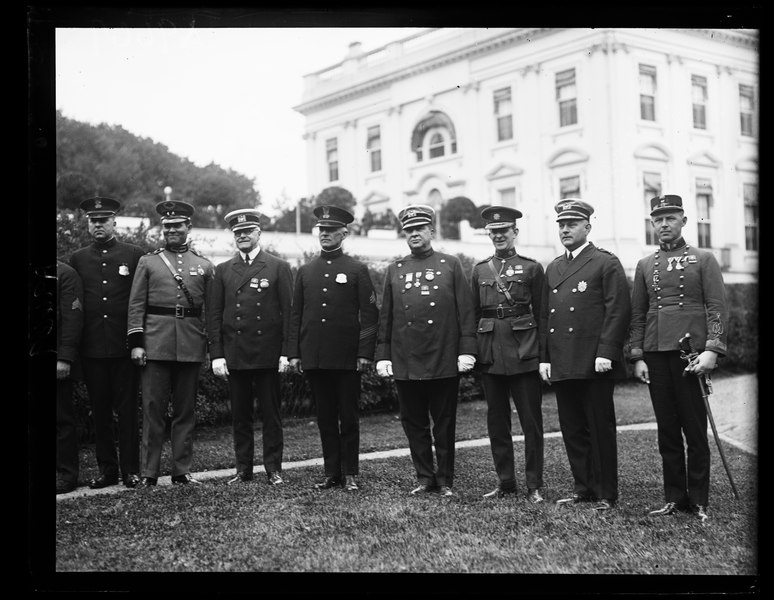 File:These men whose names throw fear into the hearts of criminals in their respective countries paid their respects to President Coolidge, May 25th. They are, (left to right) (...) Alcantara, LCCN2016894231.tif