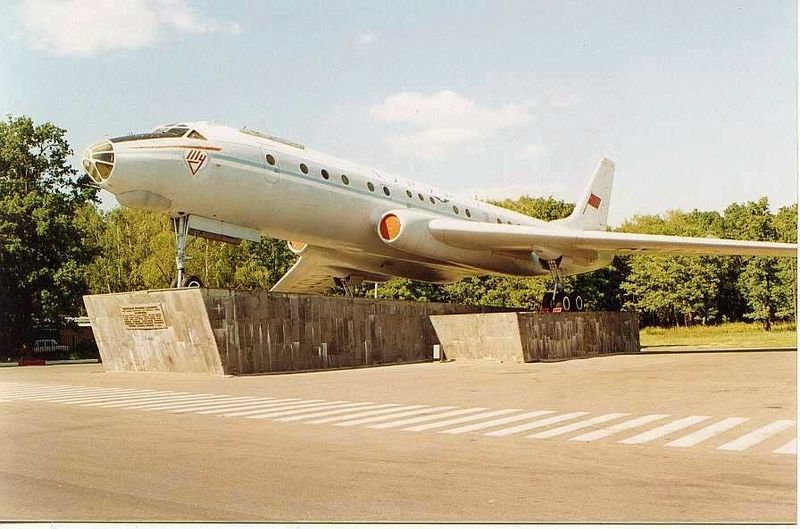 File:Tupolev Tu-104B, Aeroflot AN0072728.jpg