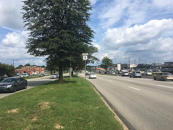 Roosevelt Boulevard (US 1) northbound past Welsh Road