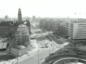 Fil: Verkeerschaos i Rotterdam ten einde officiële heropening Coolsingel.ogv