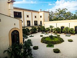 Villa Niscemi - Parte del giardino.jpg