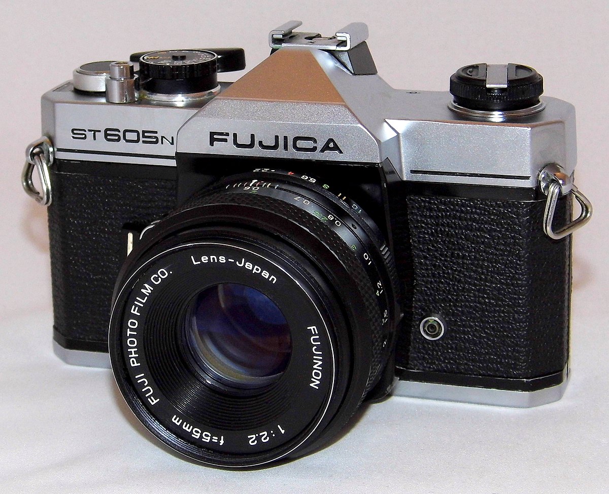 File:Vintage Fujica ST605N 35mm SLR Film Camera With Fujinon 1 22