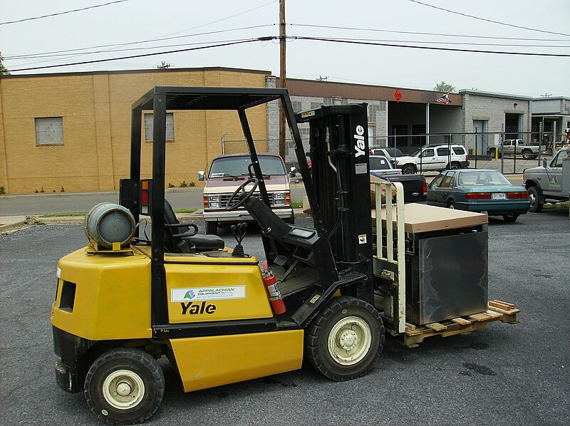 File:Yale forklift Our Community Place Harrisonburg VA May 2008.jpg