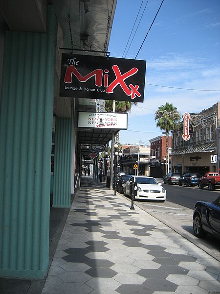 File:Ybor7thSidewalkMixx.jpg