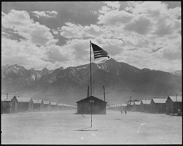 Tempête de poussière au Manzanar War Relocation Center.