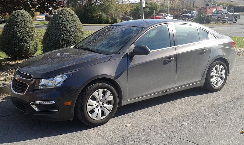 File:'15 Chevrolet Cruze -- Front.jpg