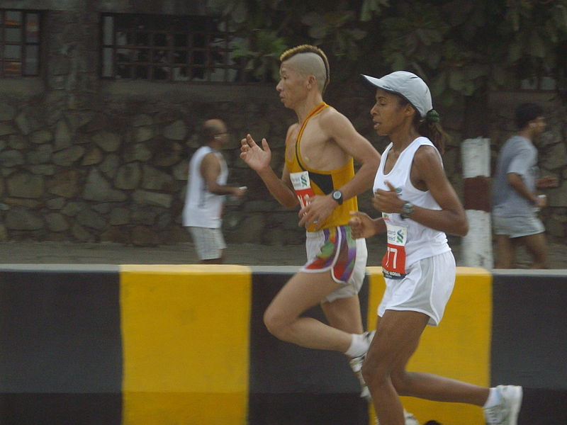 File:'The Mohawk' in the 'Mumbai Marathon-2009'.jpg