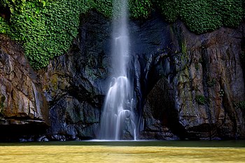 Madhabkunda waterfall. Photograph: Jubair1985 Licensing: CC-BY-SA-4.0