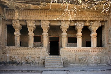 Gautamiputra vihara en las cuevas Pandavleni construidas en el siglo II a. C. por la dinastía Satavahana