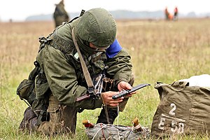 在演习期间，使用6KH5刺刀的第106近卫空降师（英语：106th Guards Airborne Division）士兵。