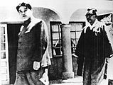 朝鮮の南北分断を回避しようとして北朝鮮首班の金日成と面会する金九（1948年4月）