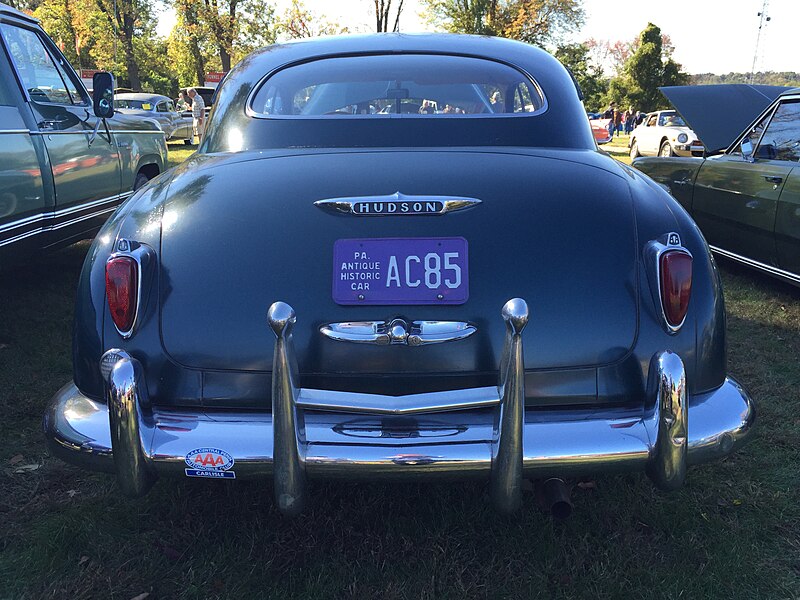 File:1949 Hudson Commodore 6 four-door at 2015 AACA Eastern Regional Fall Meet 04of10.jpg