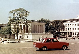 1969-08-Bulgarien Sofia Dimitroff-Mausoleum fec Monika Angela Arnold Berlin1.jpg