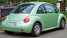 2002 Volkswagen New Beetle (9C MY02.5) 2.0 coupe (2010-10-01) 02.jpg