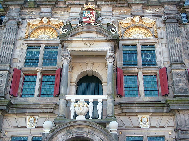 File:2005-06 Delft Rathaus Fassade.JPG
