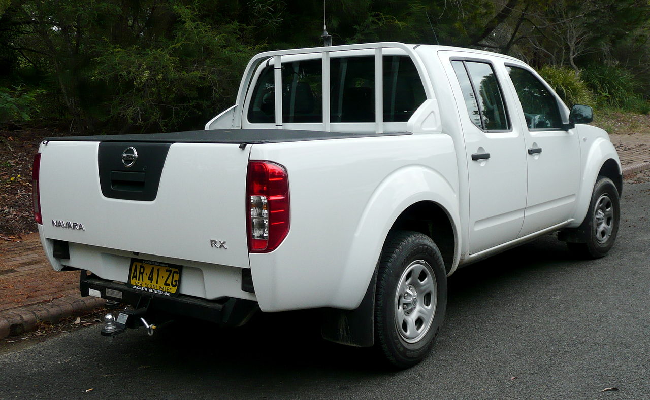 Fichier:2005-2007 Nissan Navara (D40) RX 4-door utility (2007-12-12) 02.jpg  — Wikipédia