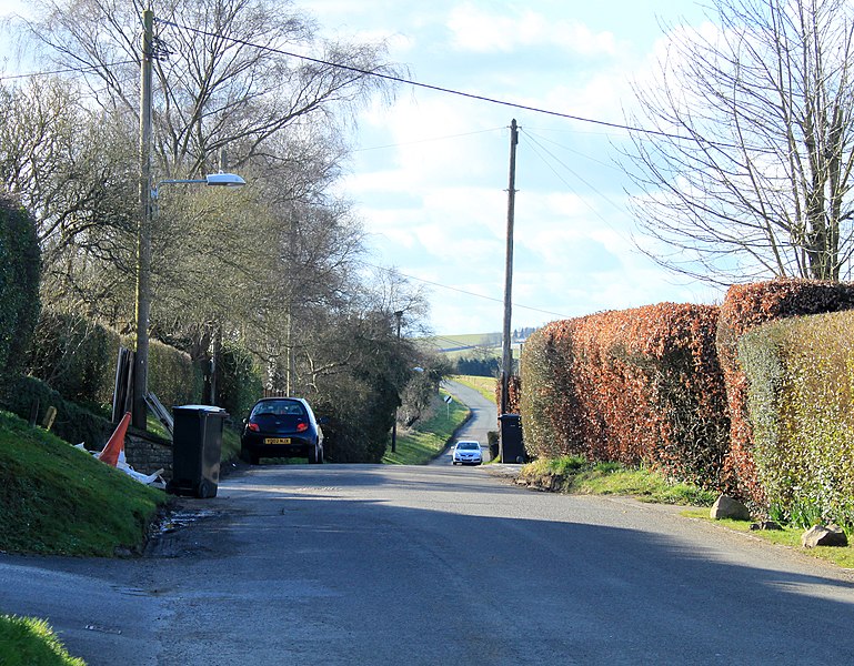 File:2012 , High Street, Manton near Marlborough - geograph.org.uk - 2853754.jpg