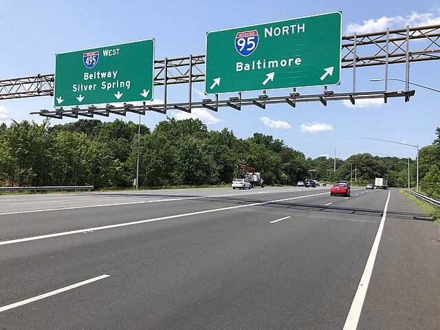 The I-95/I-495 split in College Park