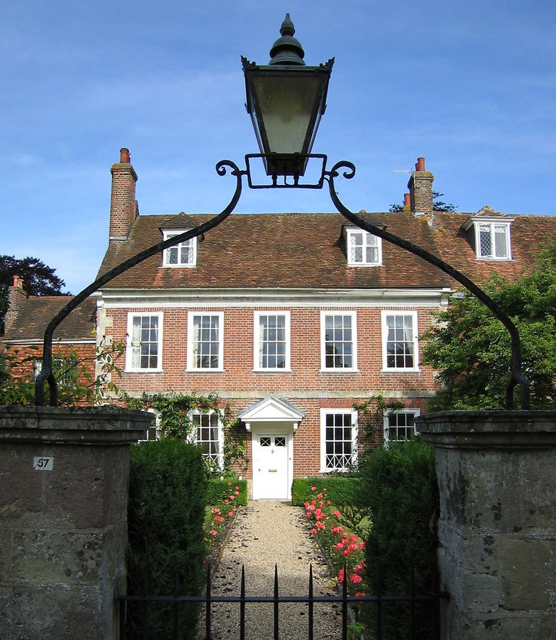 Smallest House in Great Britain - Wikipedia