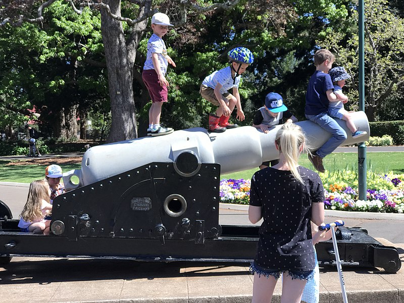 File:64 Pdr. Muzzle-Loading Rifled Mark III Gun at the Toowoomba Botanic Gardens 06.jpg