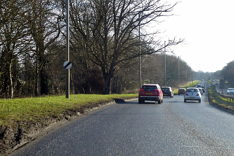 File:A414 eastbound - geograph.org.uk - 6062785.jpg