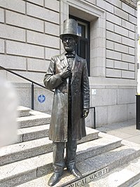 Abe Lincoln statue at the NY Historical Society 01.jpg
