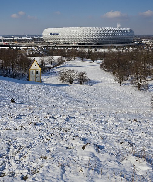 File:Allianz Arena, Múnich, Alemania, 2013-02-11, DD 08.JPG