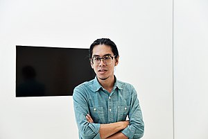 Alvin tan-profile.jpg