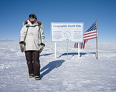 Amundsen–Scott South Pole Station 05.jpg