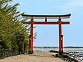 海岸沿い参道にある鳥居