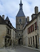 钟楼塔（法语：Tour de l'Horloge (Avallon)）