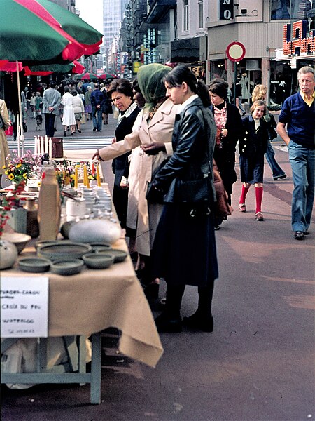 File:B07 Brussels, Sept 1976 (51797639277).jpg