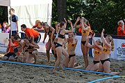 Deutsch: Beachhandball Europameisterschaften 2019 (Beach handball Euro); Tag 4: 5. Juli 2019 – Frauen, Viertelfinale, Niederlande-Griechenland 2:1 (25:12, 18:24, 7:6) English: Beach handball Euro; Day 4: 5 July 2019 – Quarter Final Women – Netherlands-Greece 2:1 (25:12, 18:24, 7:6)