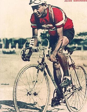 Sélectionneur espagnol, Julián Berrendero retient Bahamontes dans son équipe pour le Tour 1954.