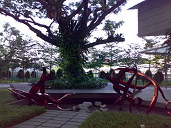 A piece of sculpture at Biopolis Biopolis-sculpture-20070418.jpg