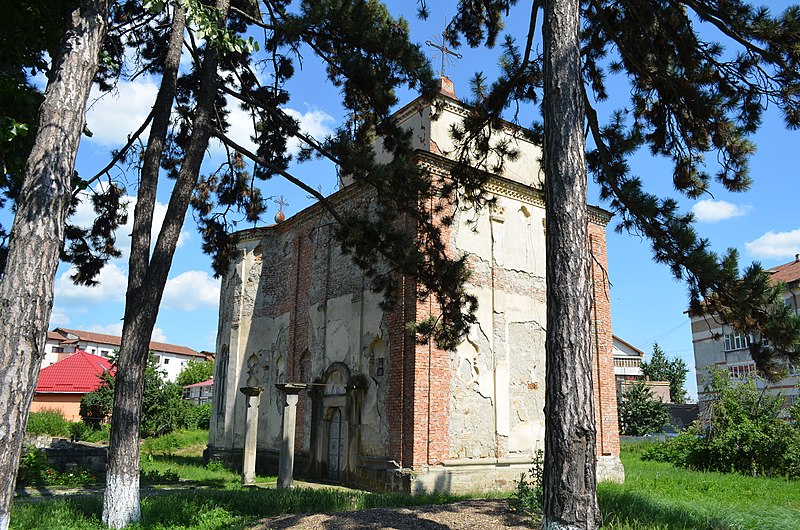 File:Biserica "Sfântul Nicolae", Târgu Ocna (4).JPG