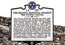 Historic marker for Bristol Municipal Stadium at Tennessee High School BristolMunicipalStadium 1056.jpg