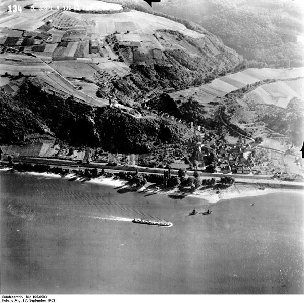 File:Bundesarchiv Bild 195-0503, Rheinbefliegung, Ariendorf.jpg