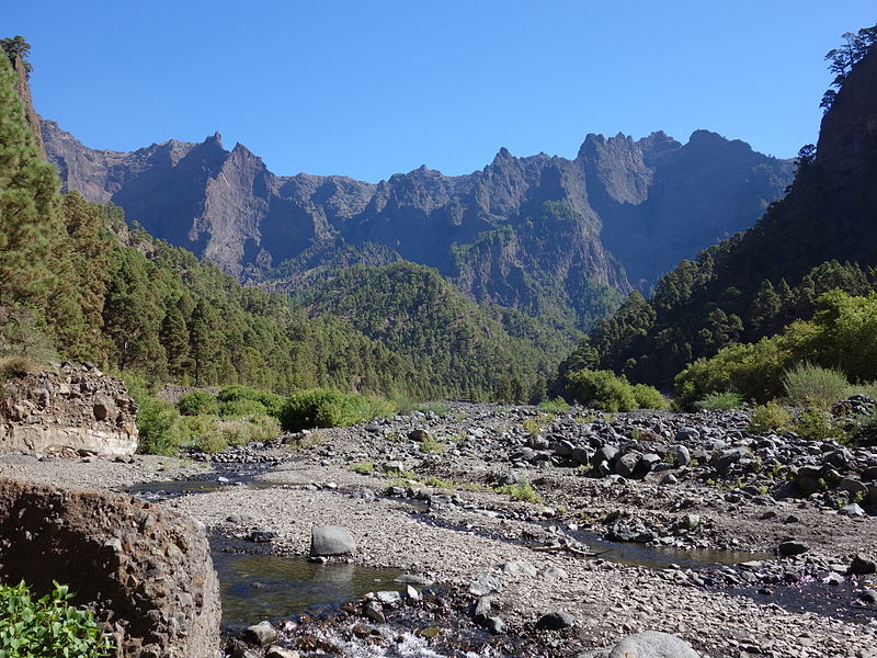 File:Caldera de Taburiente (La Palma, Islas Canarias, España) 05.JPG