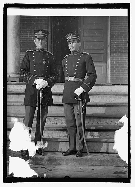 File:Capt. Jno. W. Downer & Lt. Fred'k W. Stewars, Field Art. LCCN2016821803.jpg